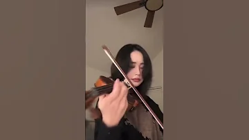 عزف كمان 