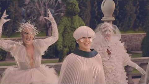 P!nk - Just Like Fire (fra filmen "Alice Through The Looking Glass")