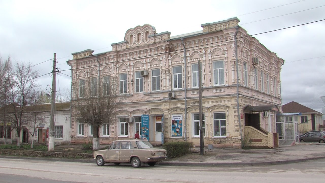 Сайт дубовка волгоградской. Купеческий дом в Дубовке Волгоградской. Купеческая улица Дубовки Волгоградской области. Усадьба купца Крючкова Дубовка Волгоградская область. Городское поселение город Дубовка.