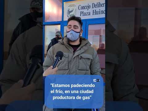 Volvió la banca del pueblo a Plaza Huincul y los vecinos de Altos del Sur reclamaron por el gas