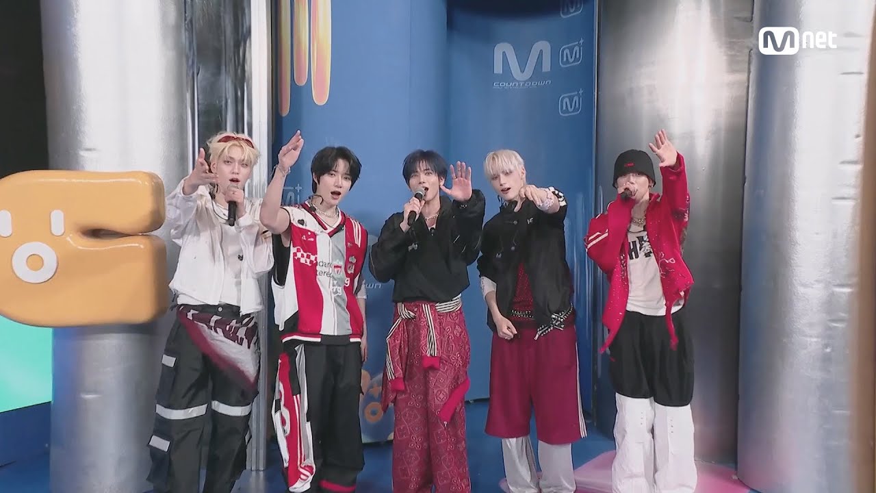 '미니 팬미팅' 투모로우바이투게더 (with MOA♥︎) #엠카운트다운 EP.898 | Mnet 250724 방송