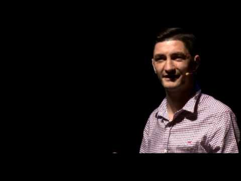 El humor como lenguaje salvador | Jairo Mio | TEDxPuertoSanchez