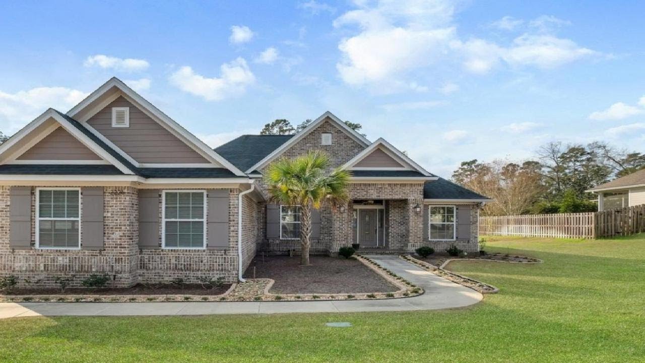 2226 Blakely Court, Tallahassee, FL Presented by Malissa Henning.