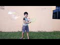[Bao&#39;s Channel] play the giant bubbles outside the house