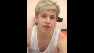 Niall Horan backstage interview in Sweden