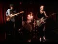 Capture de la vidéo Throwing Muses - Bright Yellow Gun (Official Video)