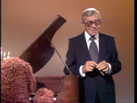 The Muppet Show: George Burns & Rowlf - "Train Bac...
