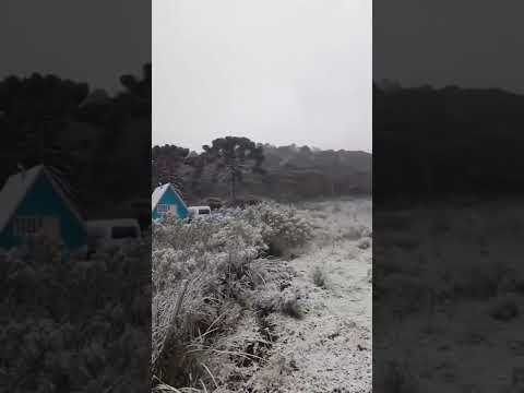 cenas da neve no rio grande do sul e santa Catarina