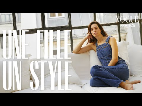 Dans l'appartement de l'artiste Célia Bruneau à Montmartre | Une fille, un style | Vogue France