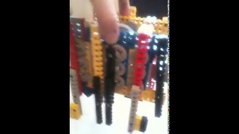 8 legged LEGO TECHNICK robot eight legged.MOV