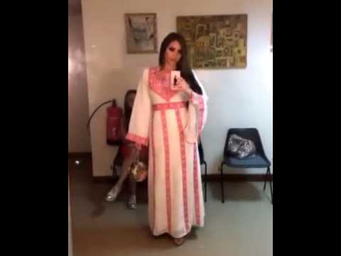 نسرين طافش تتألق بزي تراثي فلسطيني بحفل تكريمها في الأردن