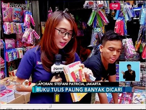 Belajar Jualan dirumah berupa alat tulis sekolah Dengan bermodalkan membeli kaca etalase dan beberap. 