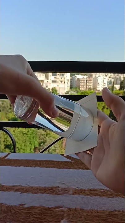 UPSIDE-DOWN WATER GLASS EXPERIMENT !