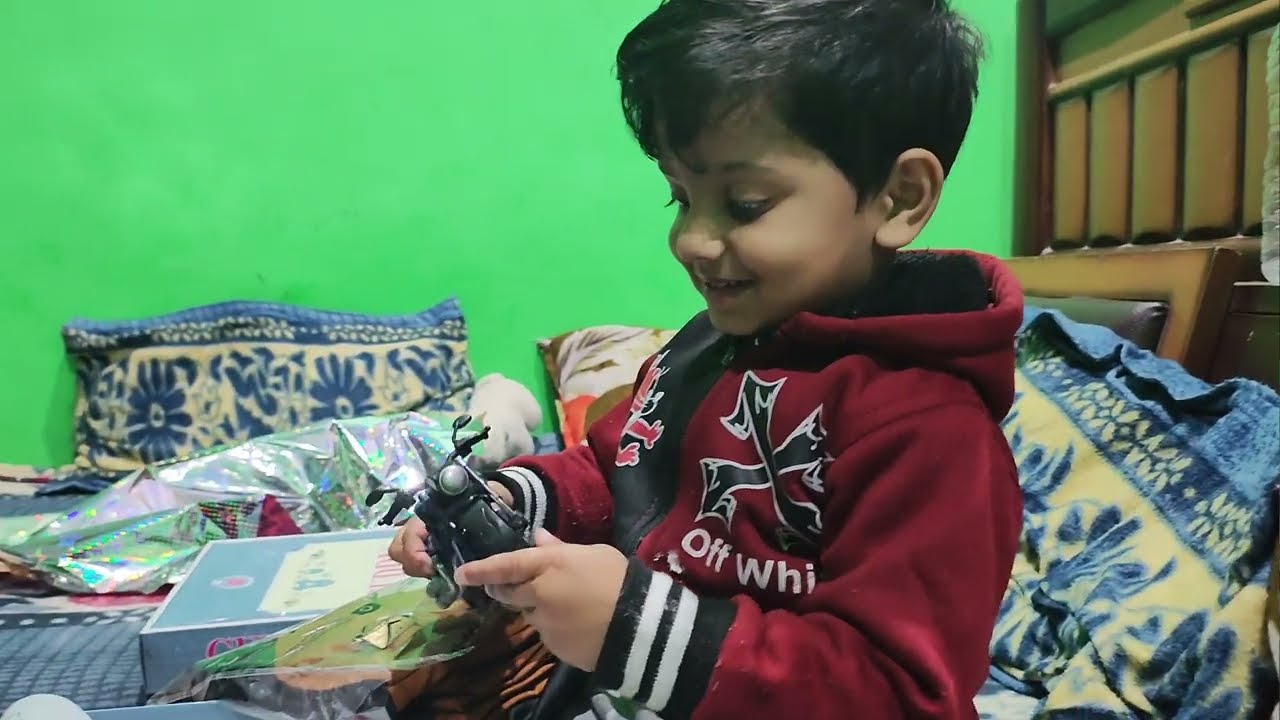  Birthday surprise🎂🍰👕🧣