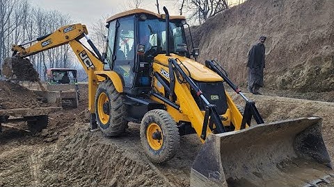 jcb 3dx Backhoe Loader Machine Loading Red Mud In Mahindra and Swaraj Tractor IJcb Tractor Video