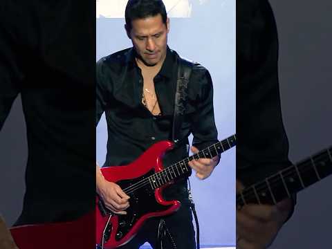 Robby ripping through “Stone in Love”…Is this a top 5 Neal Schon solo or not?