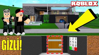 Pandanın Yeni Evi Gizli Odası Var - Panda Ile Roblox Bloxburg