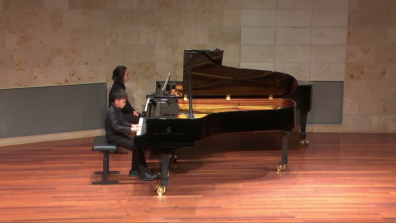 Mozart: Piano Concerto No. 17 in G Major, K. 453 , I. Allegro, accompanied by Menghua Lin