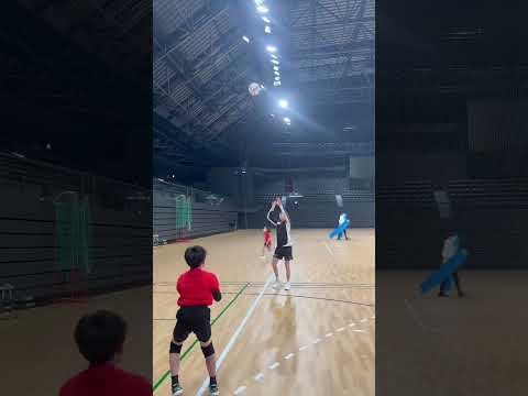 本当に小学生 バレーボール 3年生 可愛すぎます