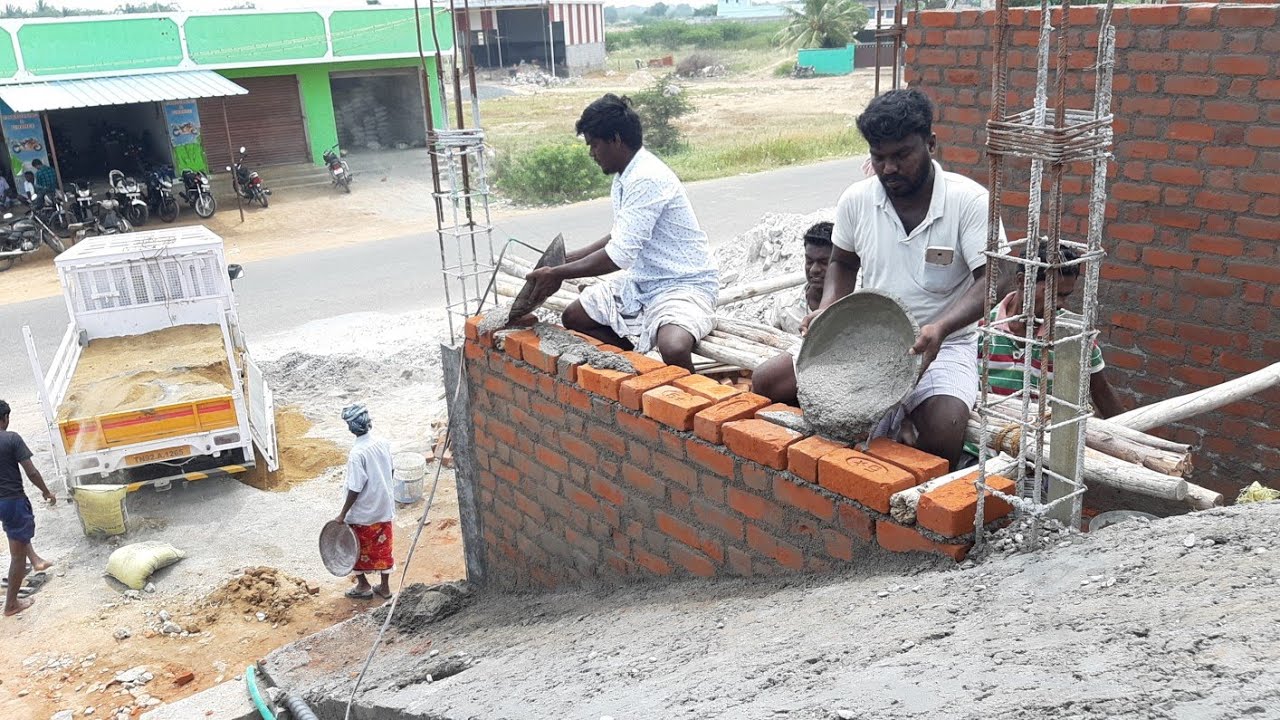 Techniques of building-roof level in build brick wall-using by sand and ...