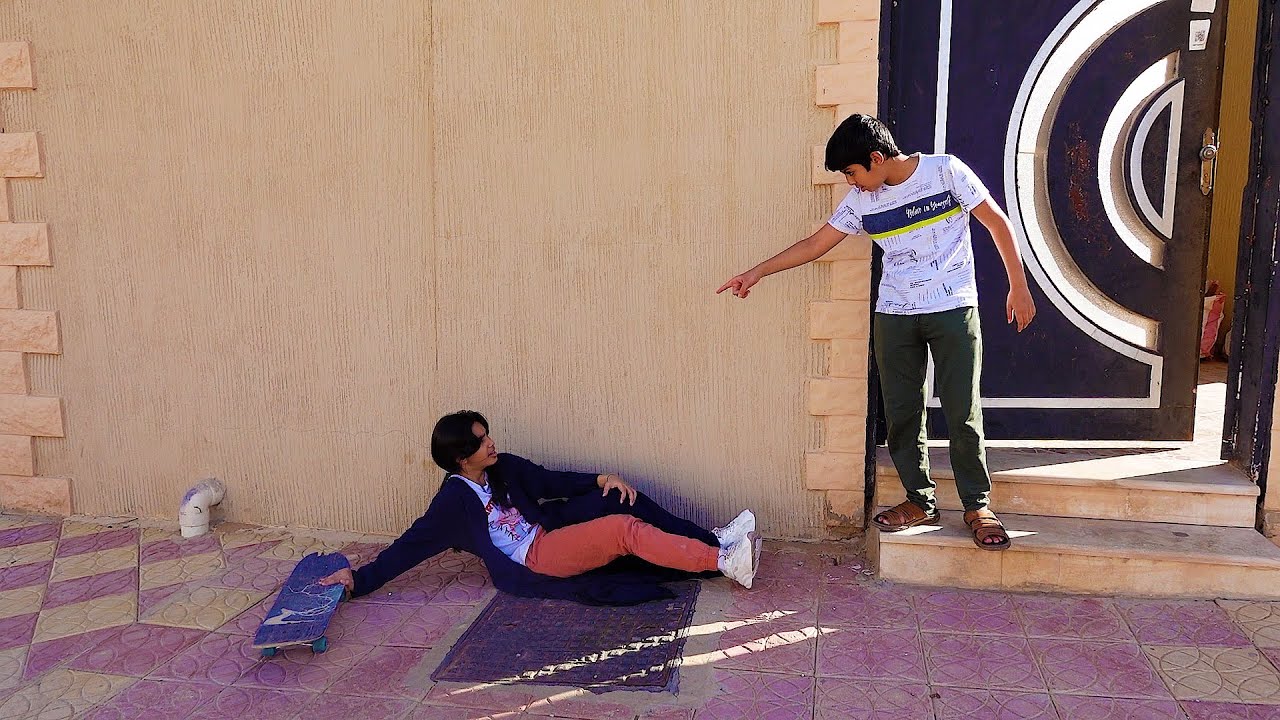 المعاملة السيئه من نواف لاخته لانا    !!