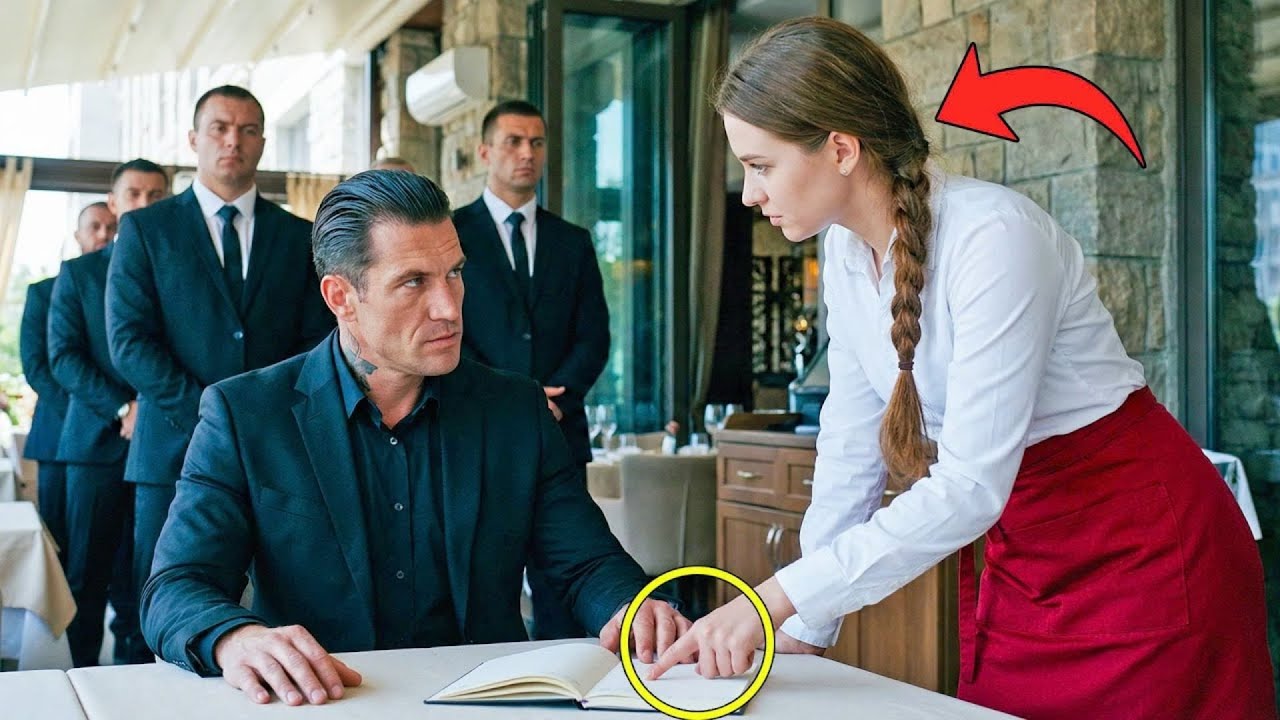 Garçonete corrigiu erro de cálculo do chefe da máfia — minutos depois ela estava no escritório dele