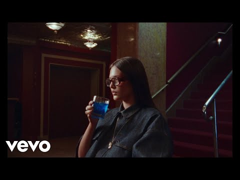 Watch SIENNA SPIRO - CYANIDE (Official Visualizer) on YouTube Watch SIENNA SPIRO - CYANIDE (Official Visualizer) on YouTube