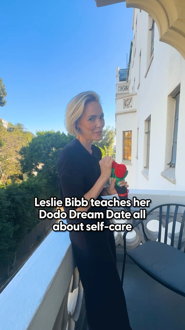 Leslie Bibb Goes On A Dodo Dream Date | The Dodo