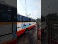 Tanpa Perlu Turun ke Lokasi Wisata Tertentu, Cukup Naik Bus Umum Sudah Menjadi Hiburan Tersendiri