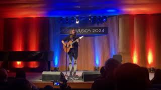 Mike Dawes, talento del fingerstyle