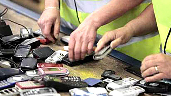 How are recycled our mobile phones?