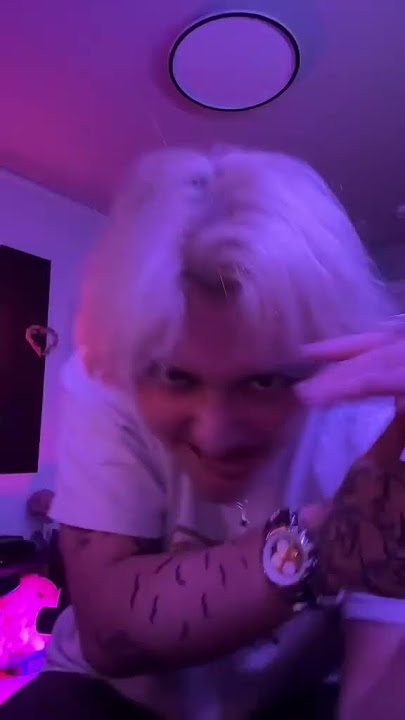 Pls Comment More Screenshots From This Video I AM OBSESSED LMAO