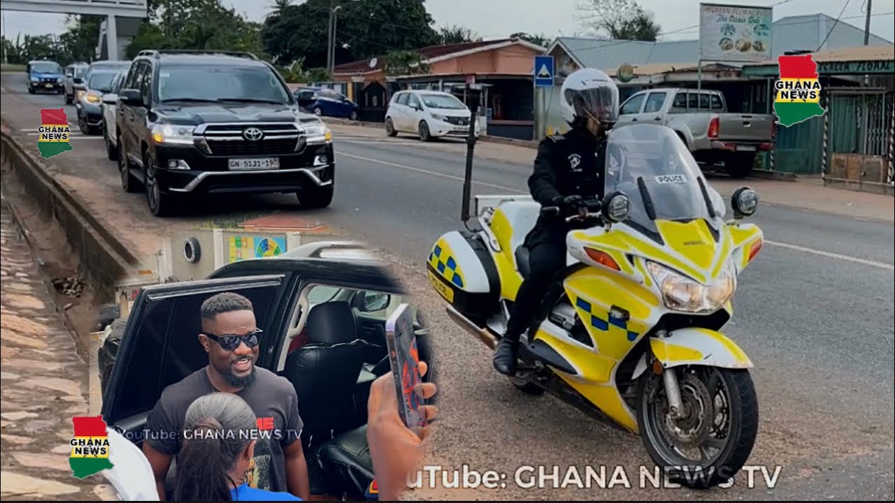 Watch how Sarkodie stormed Aburi Girls in His 2 V8 and more 4 by 4
