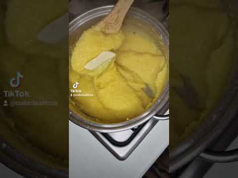 Oggi polenta.......300ml acqua,100g