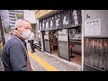 Standing eating soba in downtown Tokyo, a friend of the common people, the taste of mother.