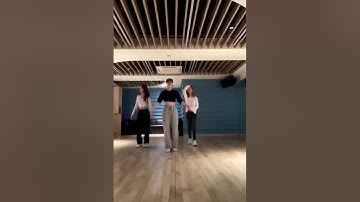 ITZY Ryujin, Chaeryoung, and Yeji dance to TWICE 