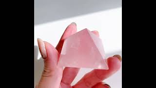 ローズクォーツ ピラミッド型 | ピラミッド型 | Crystals by Purely