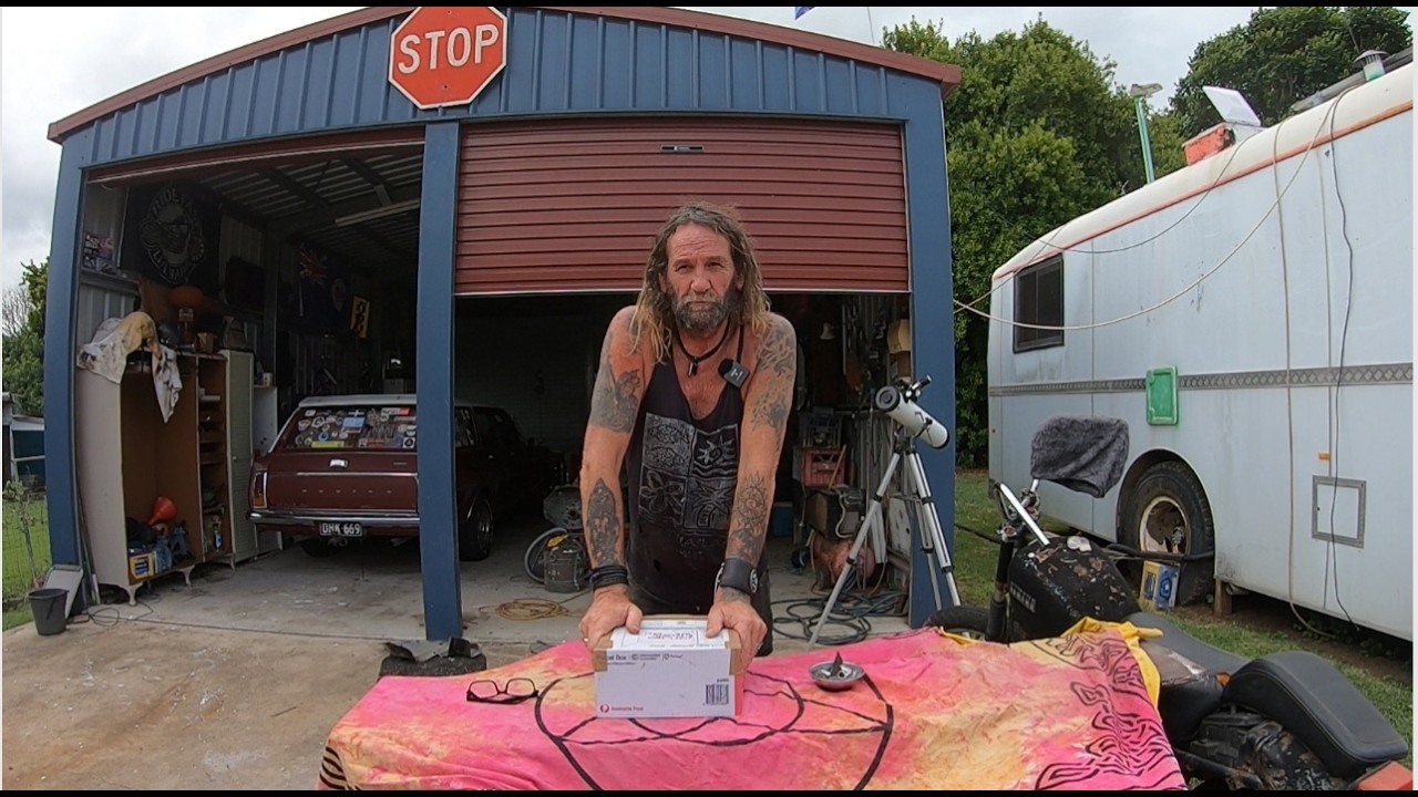 Почта из Западной Австралии...... Хиппи Тревор....