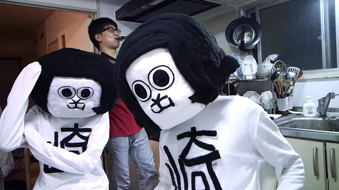 現代美術作家が生み出した 白と黒のパブリック アート オカザえもん とは何なのか Liverary A Magazine For Local Living