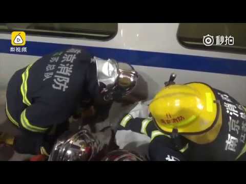 男子高鐵站跳軌被夾　消防拆月台救援終無力回天