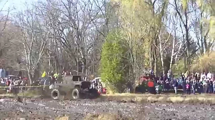 Suzuki Samurai-Morgan Switzer (doin a little tree ...