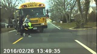 Overzealous bus driver blocks two lanes to let kids off