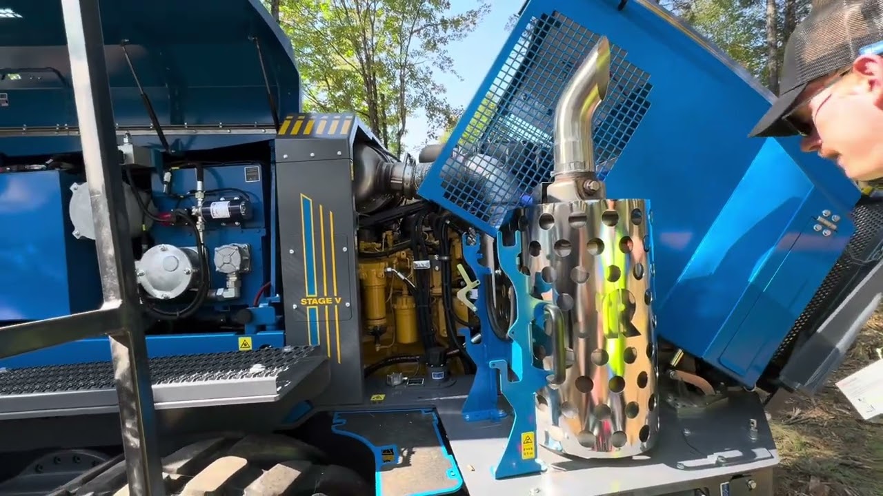 Rottne Canada! Cutting and Service Access - Rottne H21