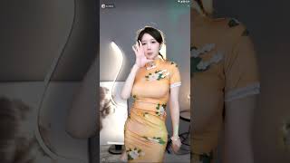 迷人的黎闪电20221211082400