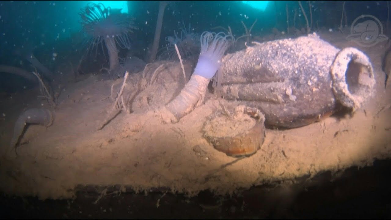 Canadian shipwreck could solve mysteries of lost expedition - YouTube