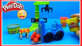 Play Doh Wheels Crane 'n Forklift uitpakken | Family Toys Collector