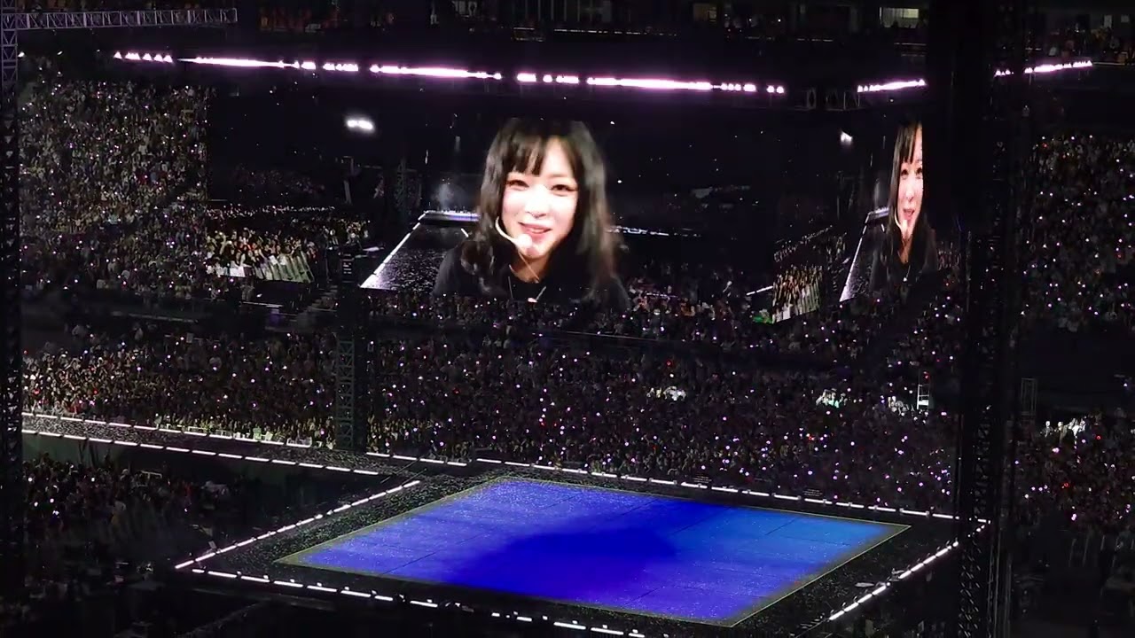 [4K] TWICE - TT (20251207 World Tour HongKong Kai Tak Stadium @Day 2)