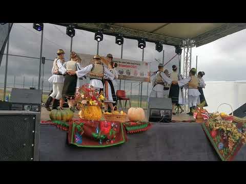 Monitorul de Făgăraș: Ansamblul de la Șeica Mare, la Ziua Recoltei dde la Părău