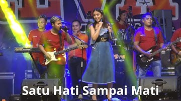 Lara Silvy feta Jiun 