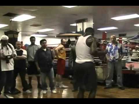 Throwback Footage:Floyd Mayweather work out for Ar...